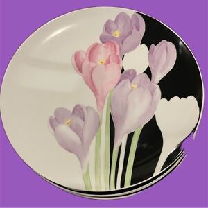 Vogue Elegant Floral Dinner Plate in Pink and Lavender